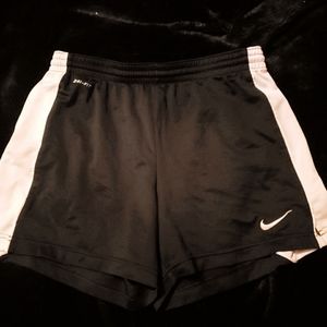 Nike Dri-FIT Classic